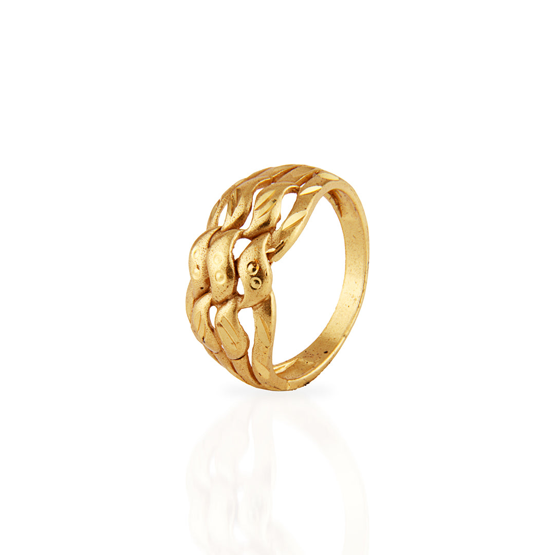 Elegant Twisted Gold Band Ring with Leaf Motifs