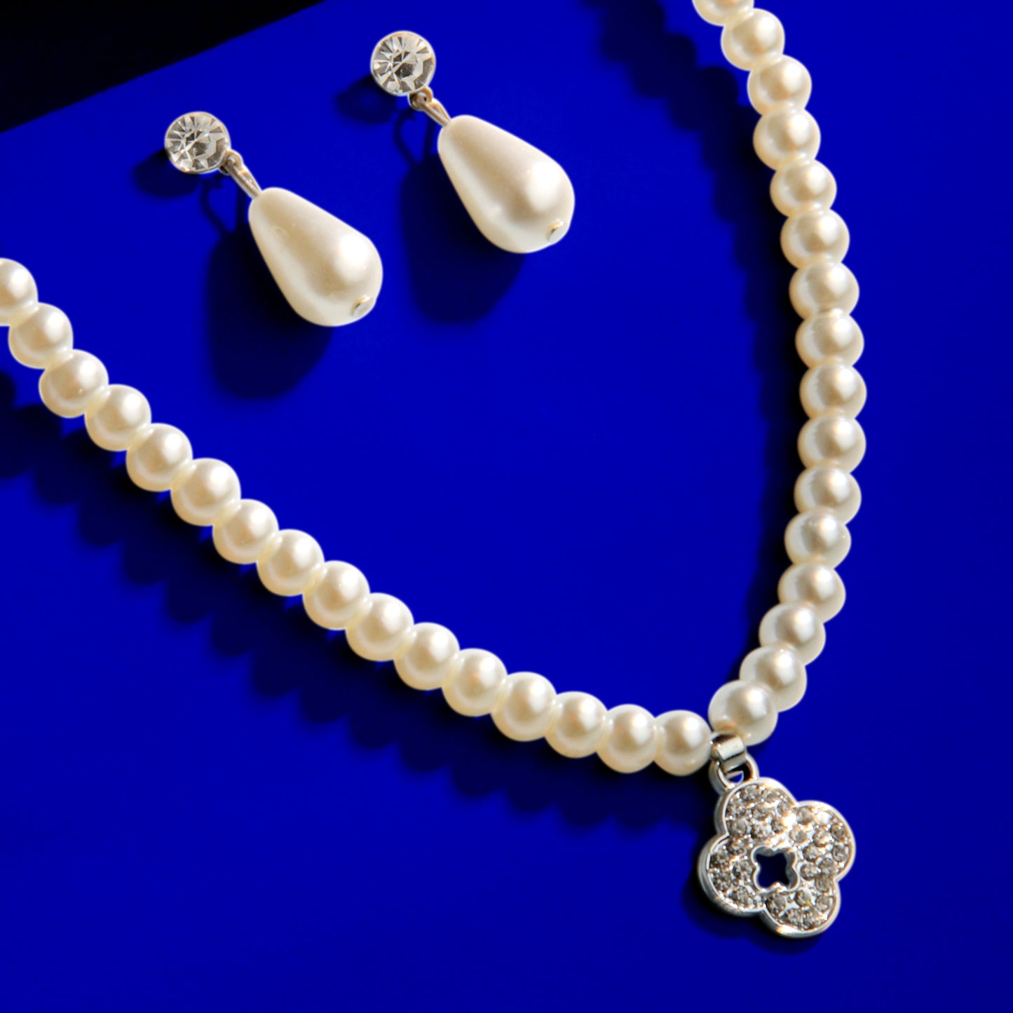 Faux Pearl Necklace Set with Clover Pendant & Teardrop Earrings