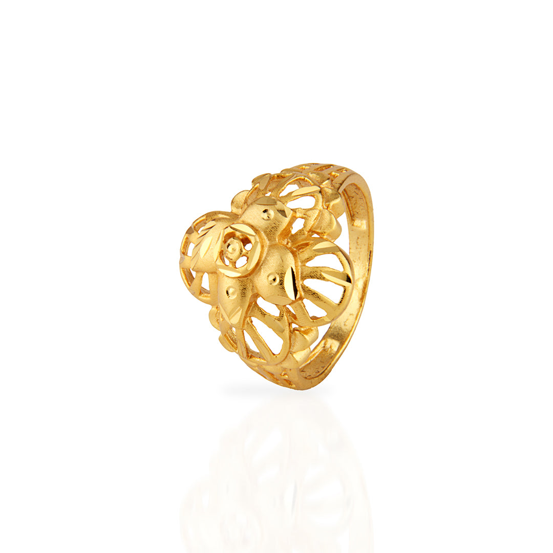 Intricate Filigree Gold Heart Ring